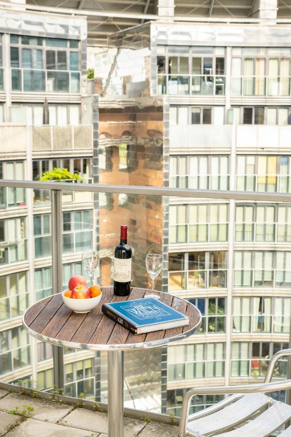 Urban Studio Gasometer By Ichbucheat Apartment Wien